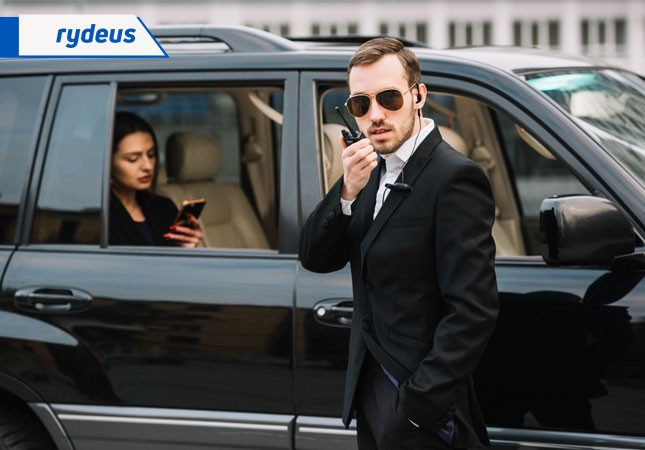 Say Goodbye to Airport Parking Hassles with a Limo Pickup